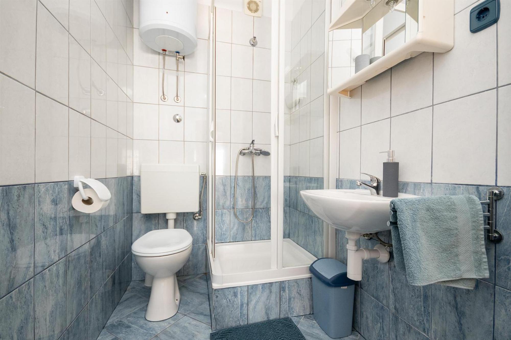 Apartments Ivan - With Parking Оміш Екстер'єр фото